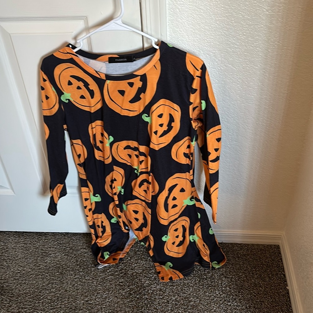 Women’s Halloween shirt